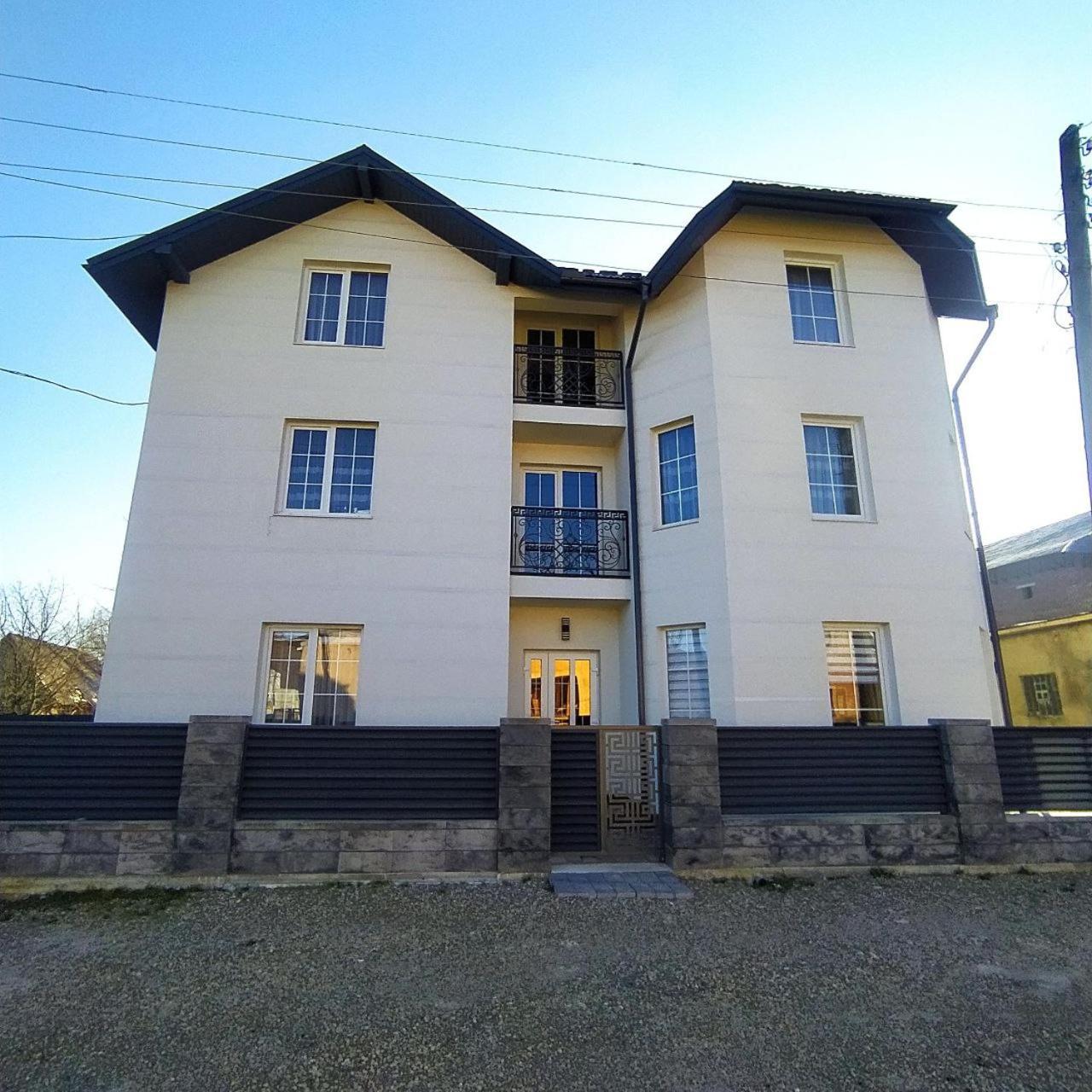 Harmony Bed and Breakfast Lazeshchyna Eksteriør billede